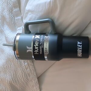 Hurley Black and Gray Travel Tumbler With 3 In 1 Lid 40 Ounces *NEW*